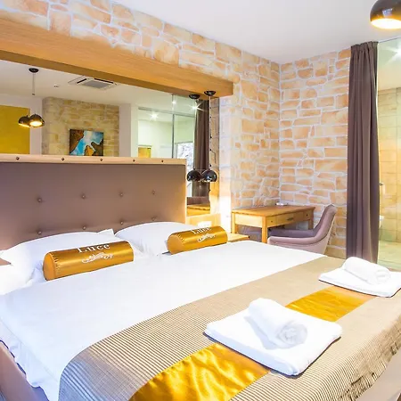 Luksuzne Sobe Luce 4*