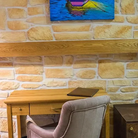 B&B Luksuzne Sobe Luce 4*