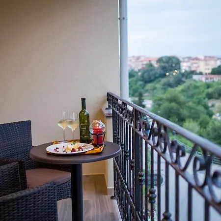 Luksuzne Sobe Luce Bed & Breakfast 4*