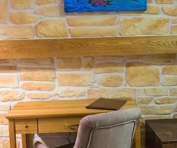 Bed and Breakfast Luksuzne Sobe Luce 4*